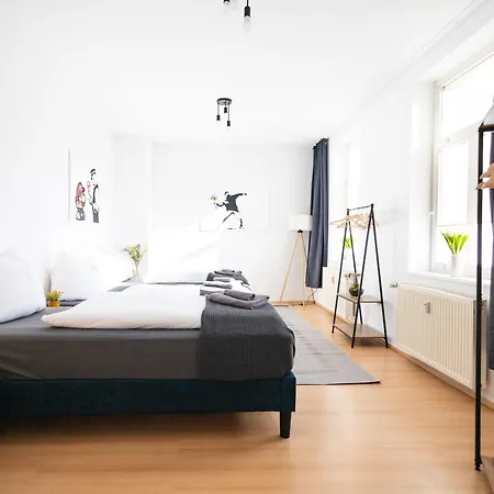 Ko-living Handel Stuben: Street Art In Altstadt *