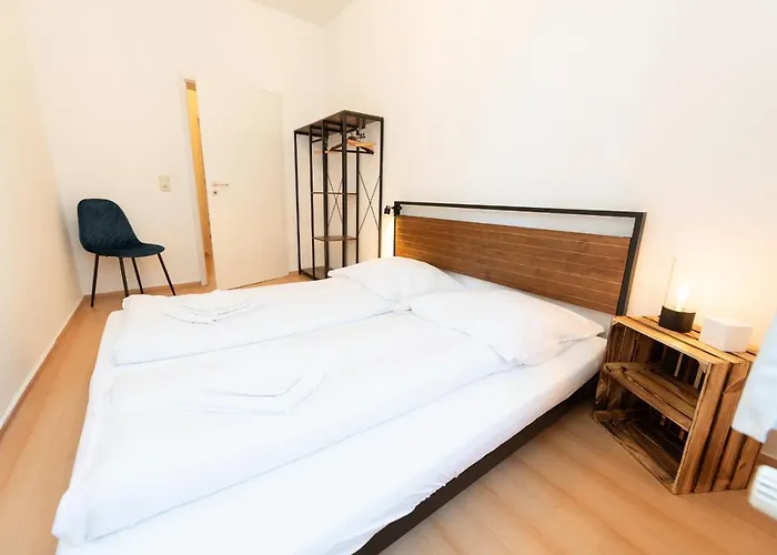 In Der Kutschgasse - Altstadt - Parkplatz Nach Verfuegbarkeit - Kueche - Wifi - Powered By Ko-living Lägenhet