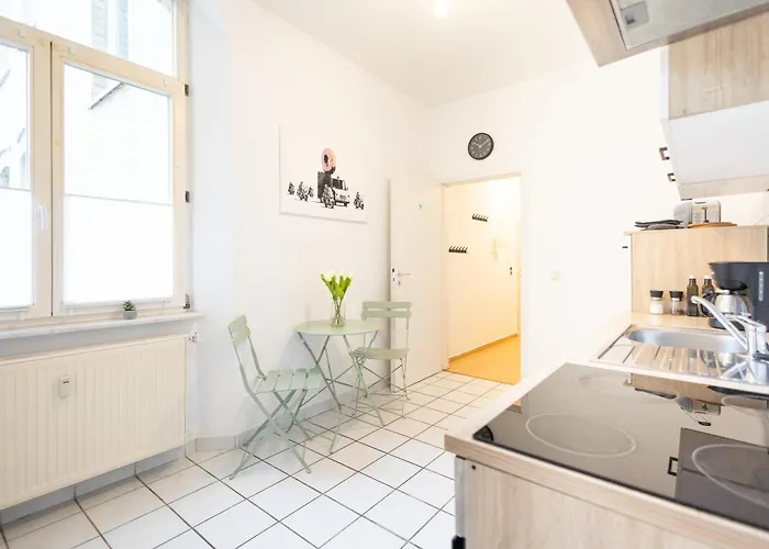 In Der Kutschgasse - Altstadt - Parkplatz Nach Verfuegbarkeit - Kueche - Wifi - Powered By Ko-living Halle (Saale)