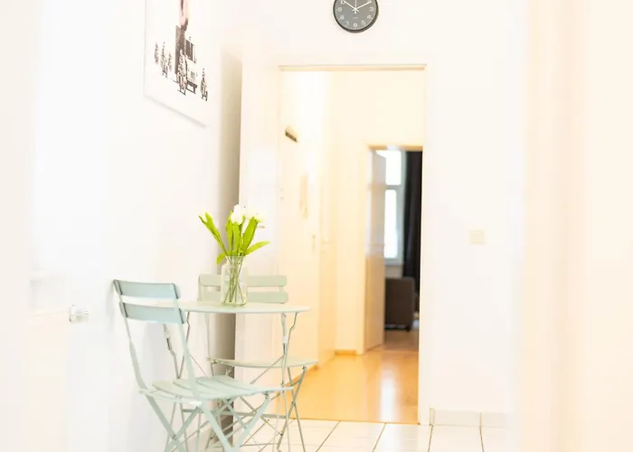 In Der Kutschgasse - Altstadt - Parkplatz Nach Verfuegbarkeit - Kueche - Wifi - Powered By Ko-living Lägenhet *